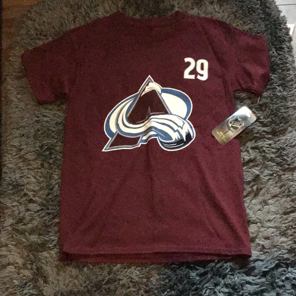 Boys NHL Astro -MacKinnon size M shirt.